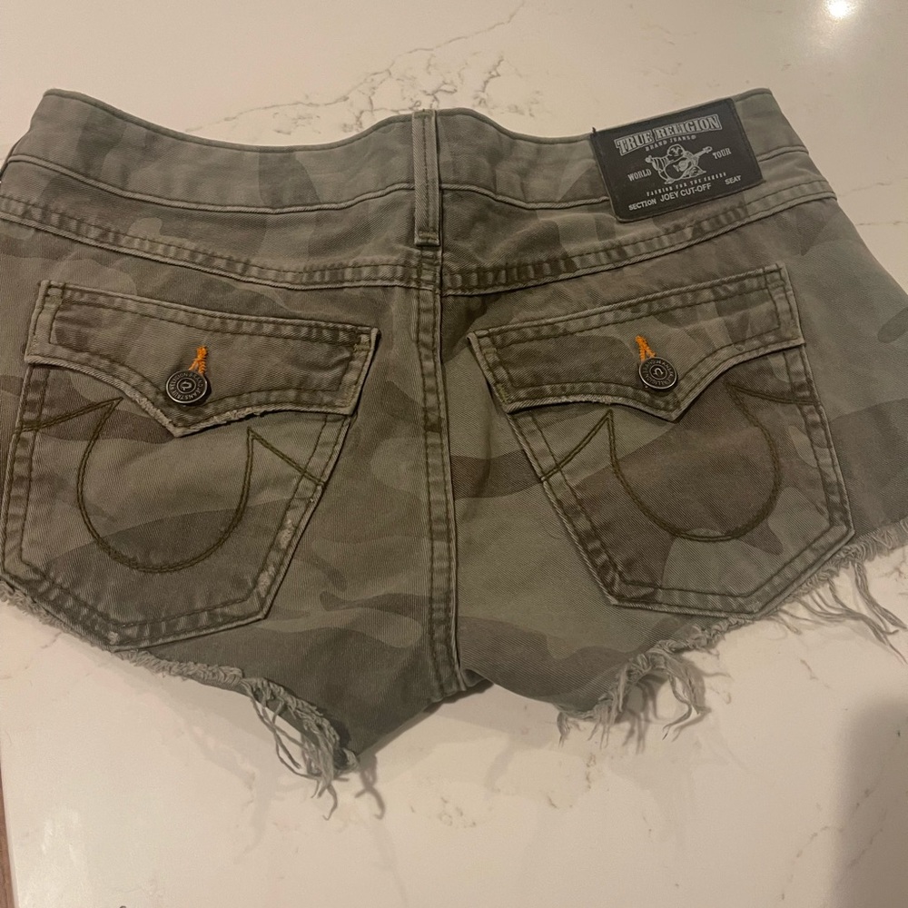 True Religion woman’s size 26 Joey cut off camo shorts